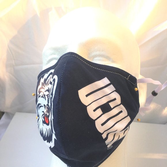 Three Child's Kids UConn Huskies Face Masks NEW Reversible Plaid - Picture 4 of 12